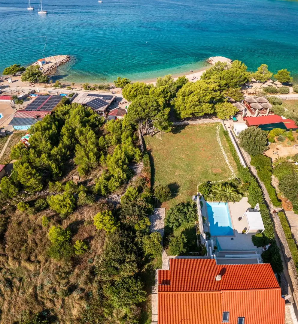 Hotels 210m² in Croatia, Punat. Priced at 1000050€ rent photo-2