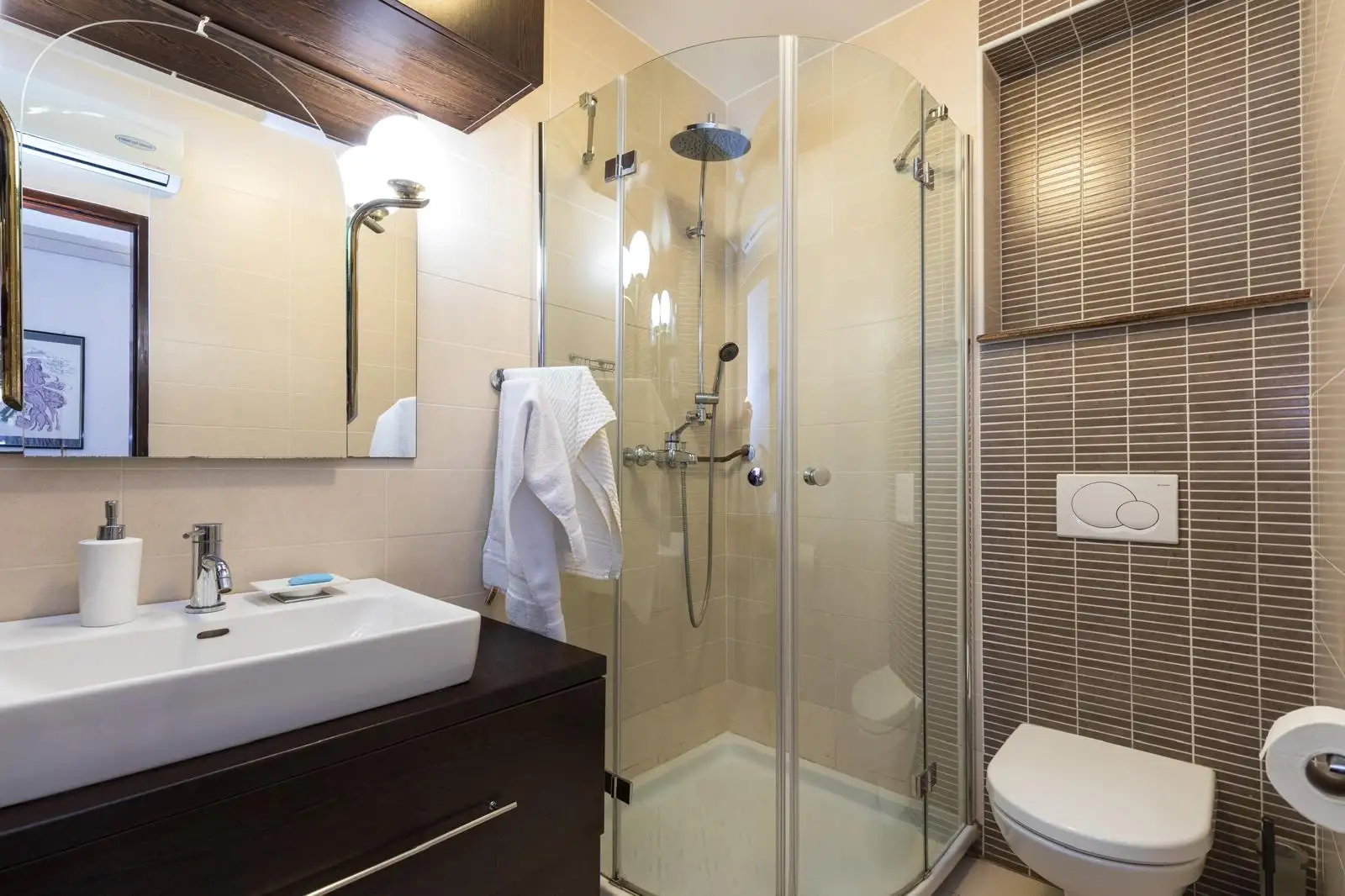 Hotels 210m² in Croatia, Punat. Priced at 1000050€ rent photo-8