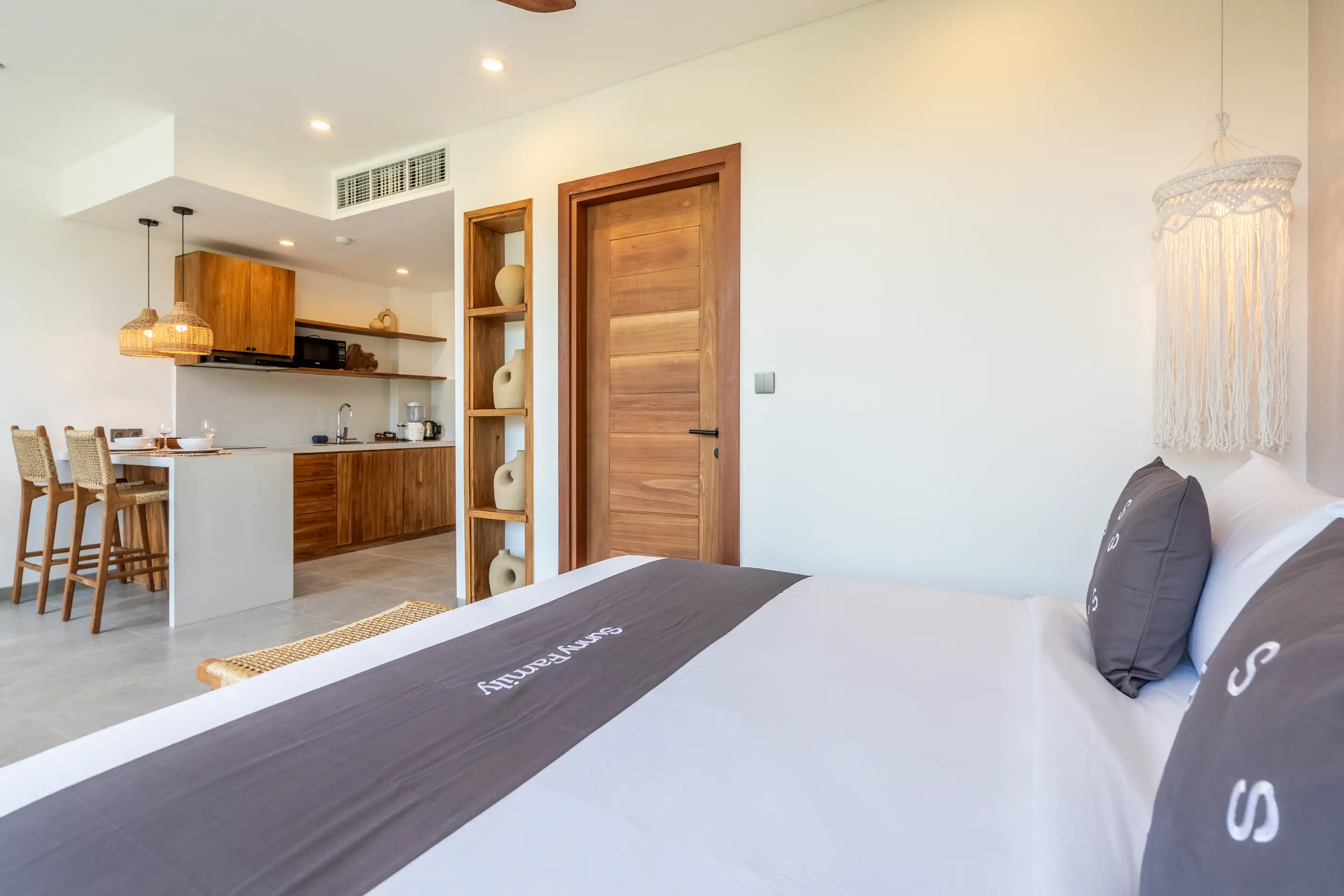 Flat 40m² in Indonesia, Canggu. Priced at 155000$ rent photo-7