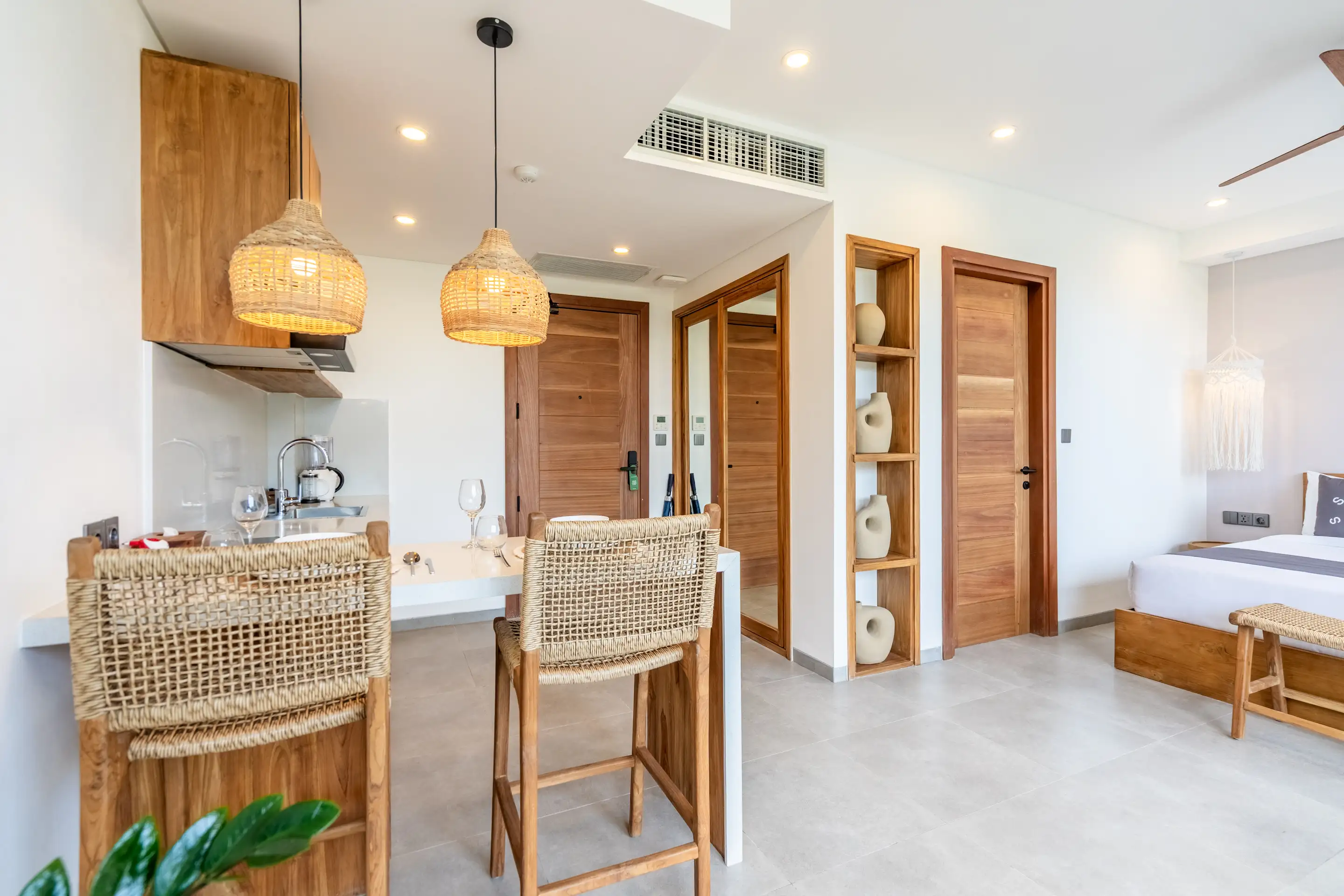 Flat 40m² in Indonesia, Canggu. Priced at 155000$ rent photo-18
