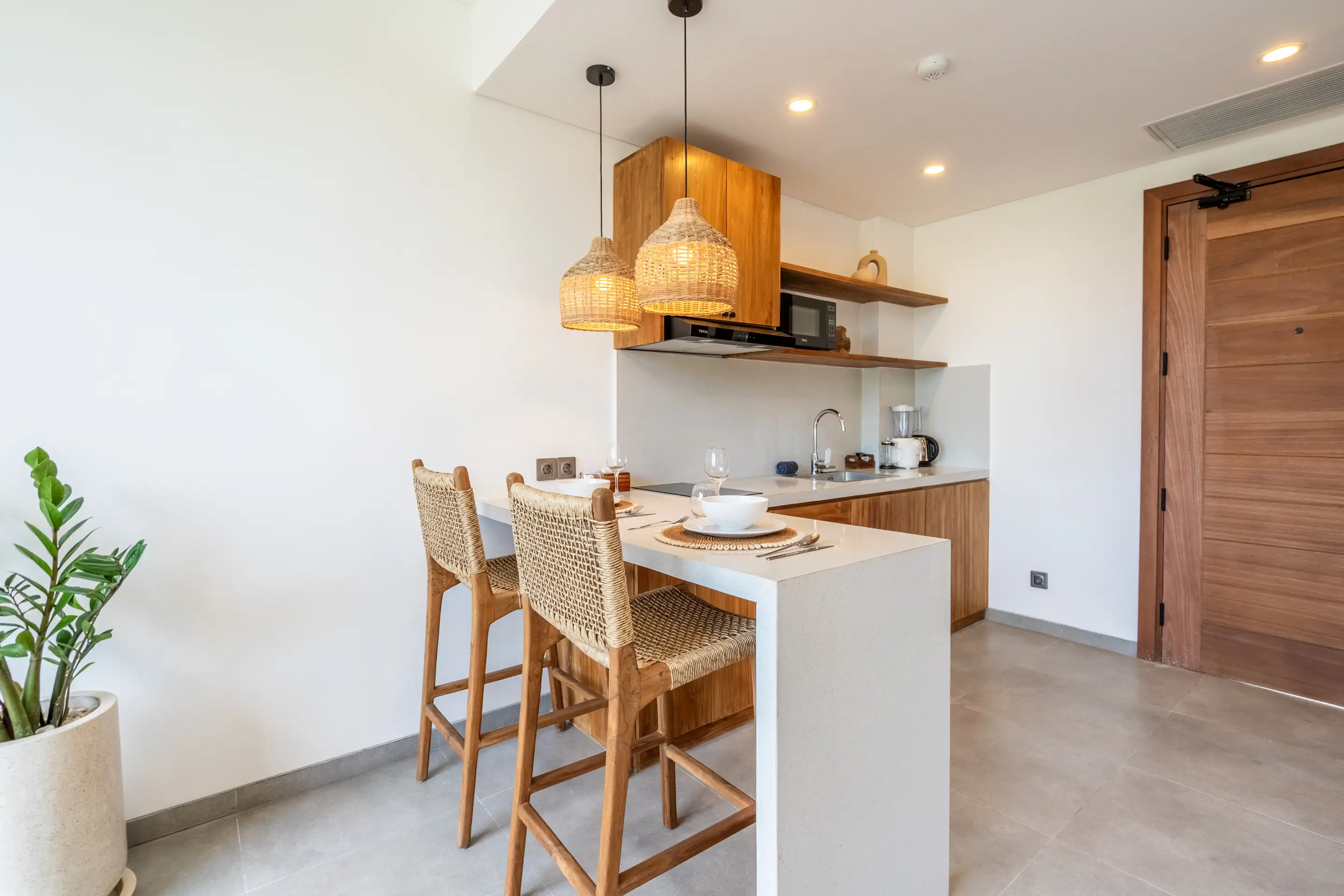 Flat 40m² in Indonesia, Canggu. Priced at 155000$ rent photo-19