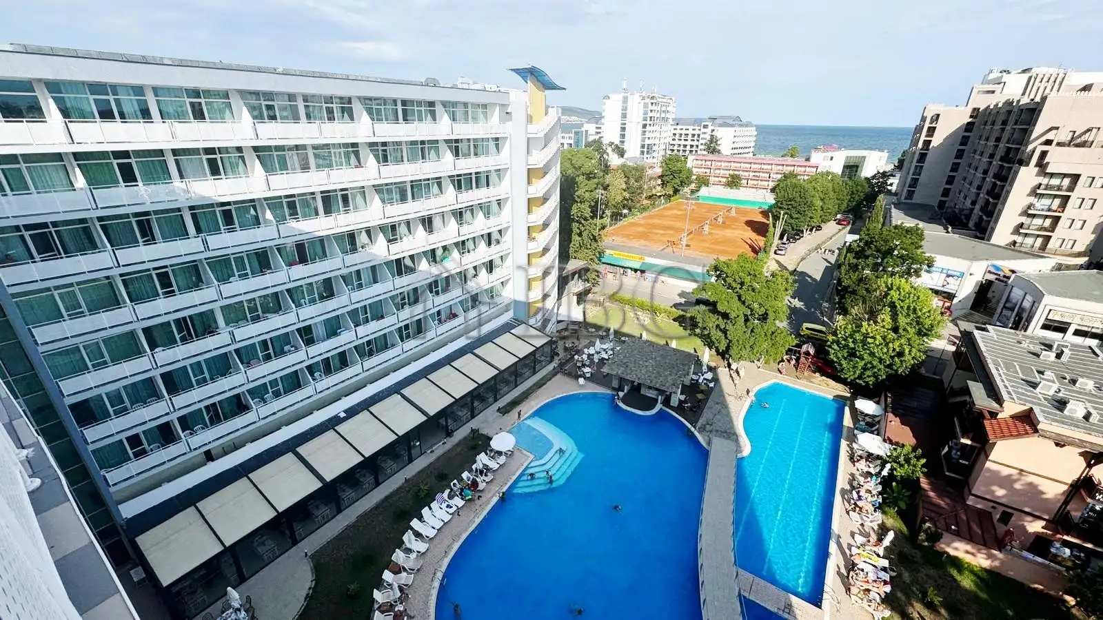 Flat 98m² in Bulgaria, Sunny Beach. Priced at 93000€ rent photo-1