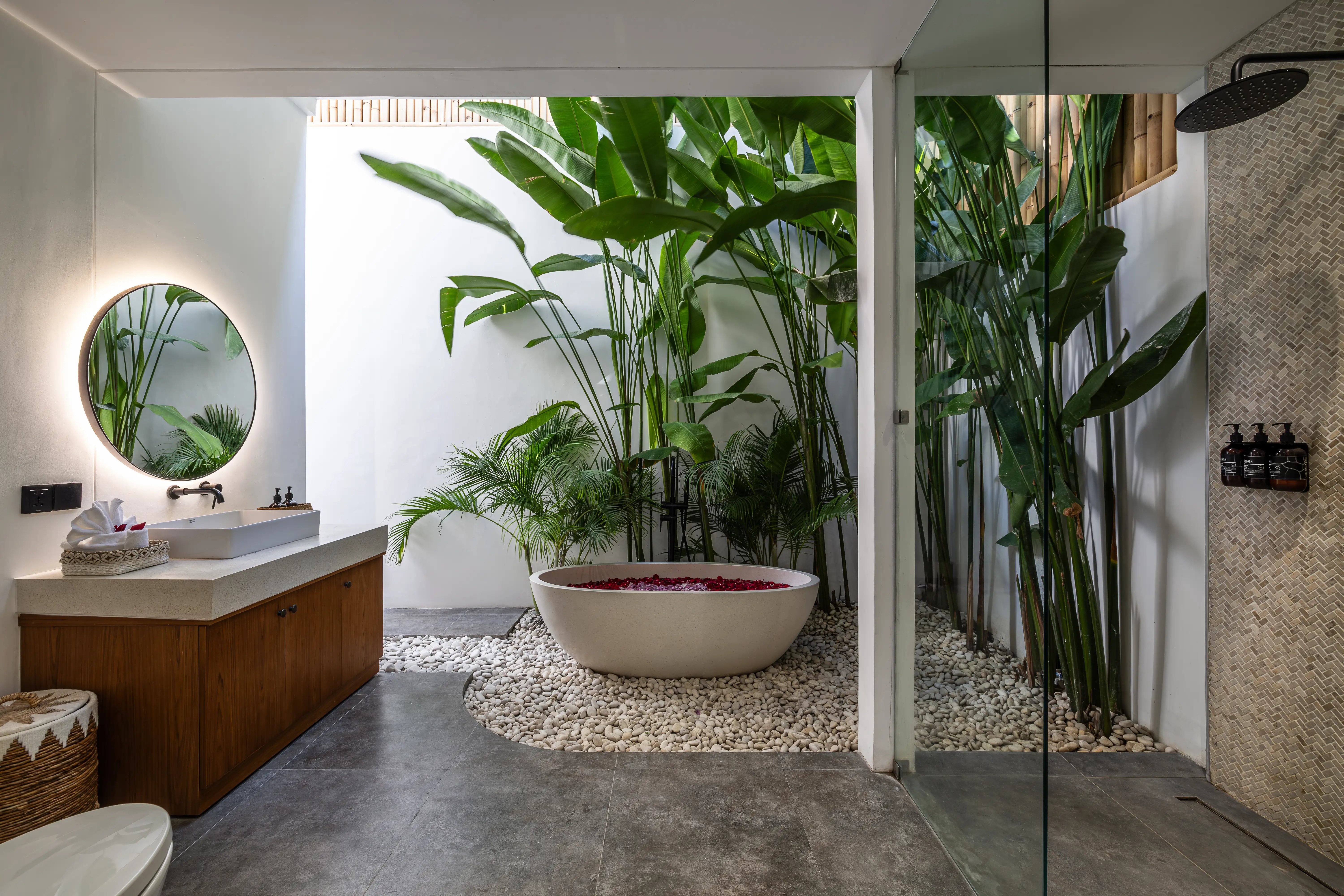 Villa 280m² in Indonesia, Canggu. Priced at 750000$ rent photo-7
