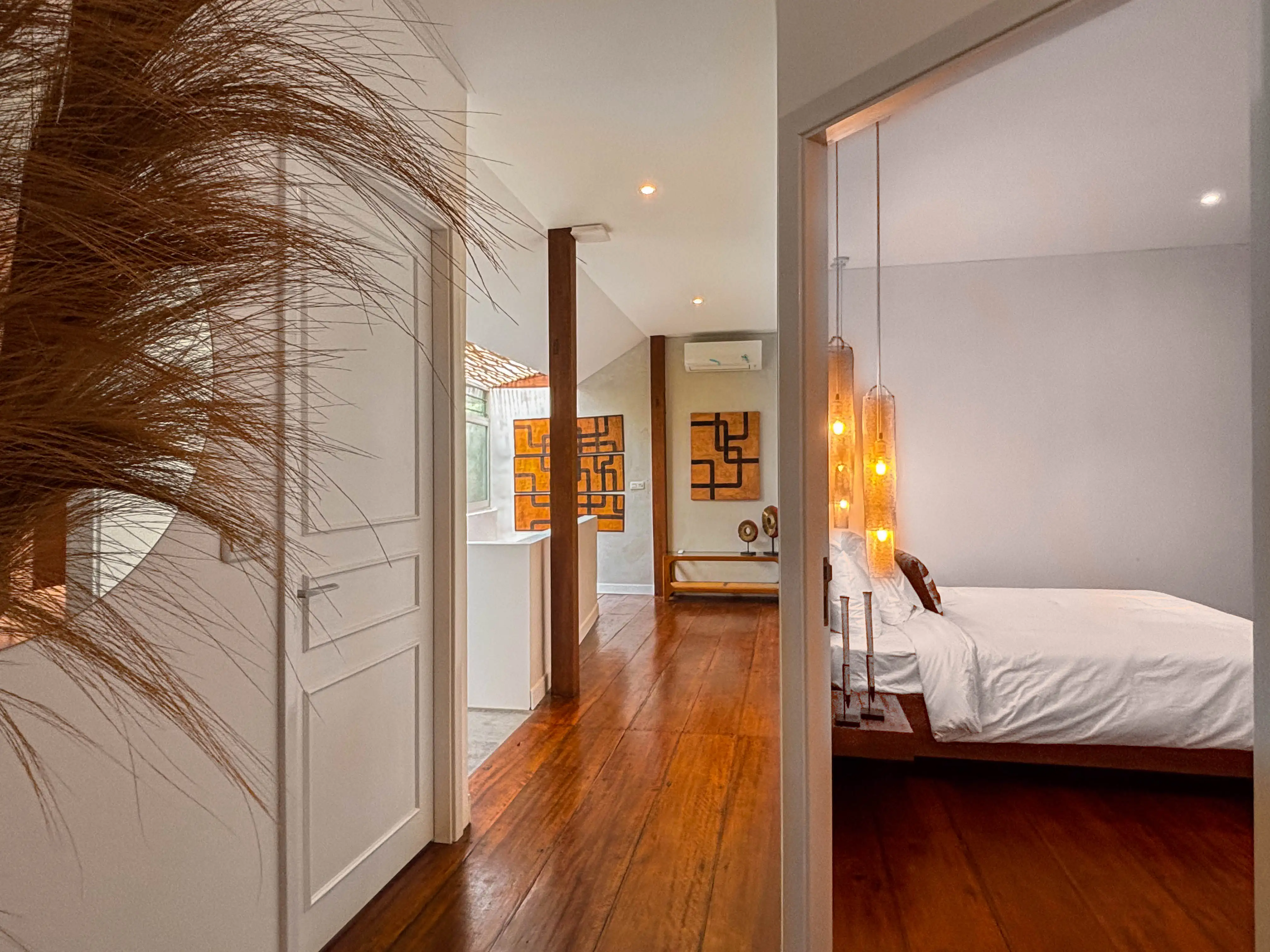Villa 256m² in Indonesia, Seminyak. Priced at 20000$ rent photo-4