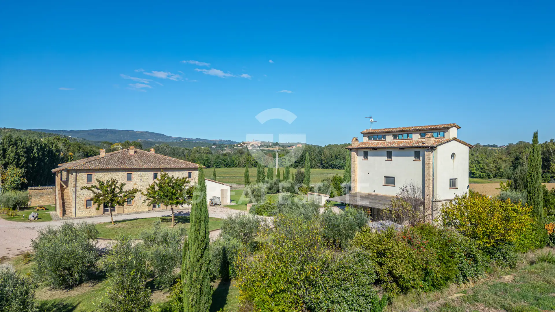 House 3310m² in Italy, Perugia. Priced at 3360000€ rent photo-4