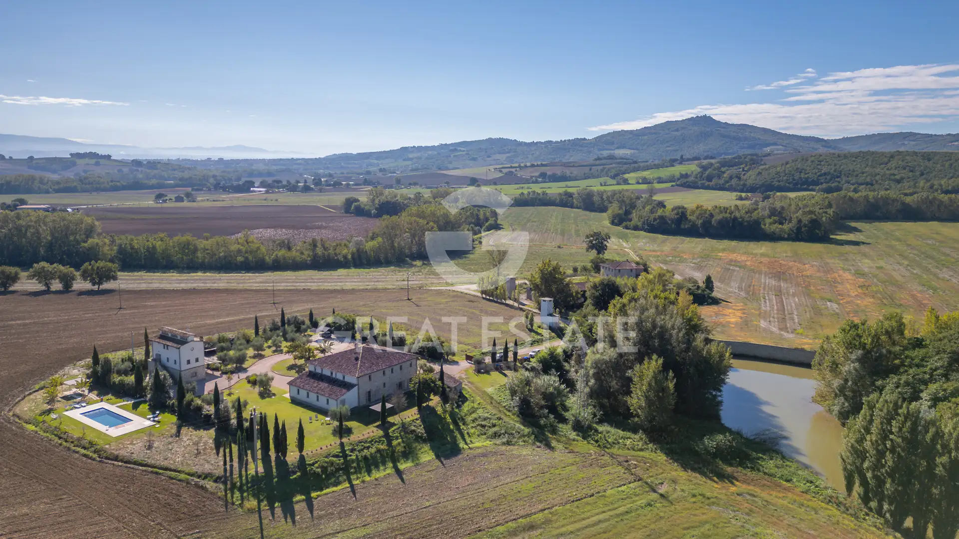 House 3310m² in Italy, Perugia. Priced at 3360000€ rent photo-5