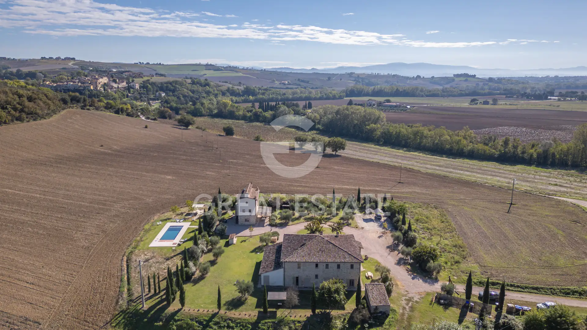 House 3310m² in Italy, Perugia. Priced at 3360000€ rent photo-7