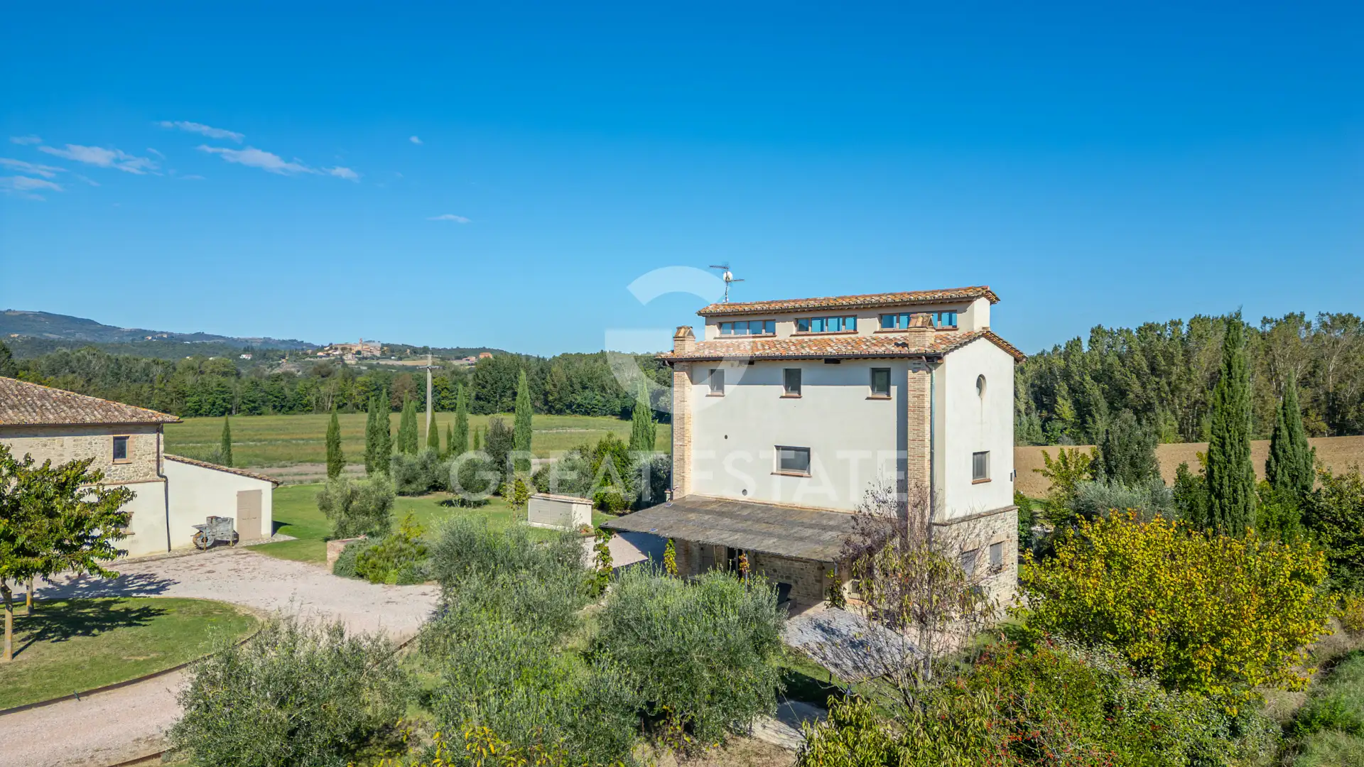 House 3310m² in Italy, Perugia. Priced at 3360000€ rent photo-13