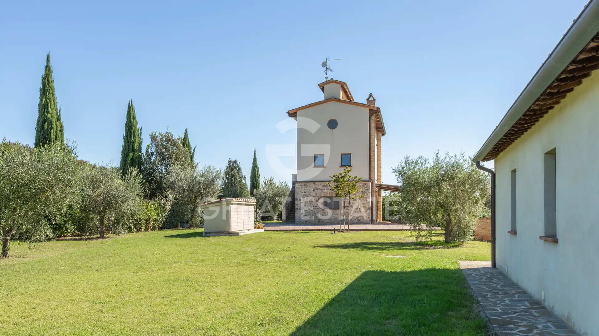 House 3310m² in Italy, Perugia. Priced at 3360000€ rent photo-14