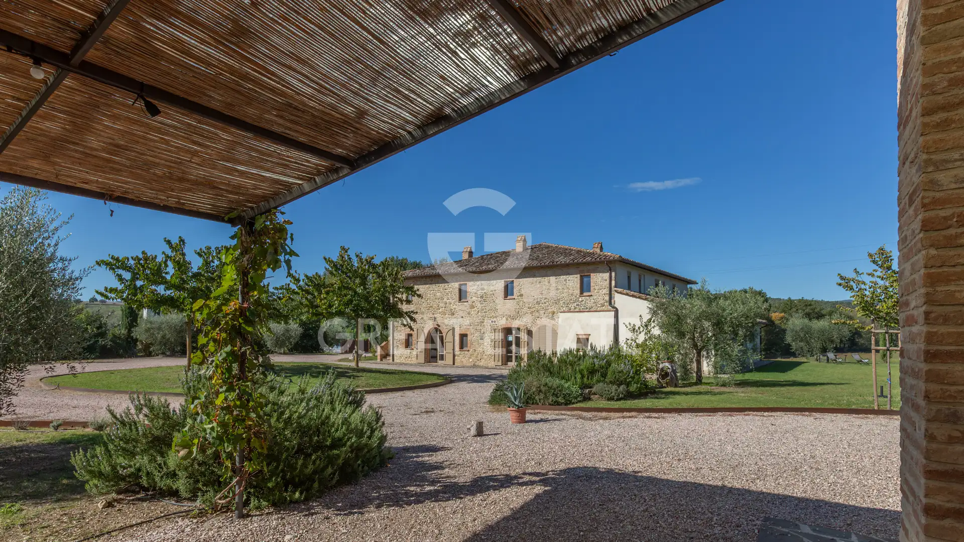 House 3310m² in Italy, Perugia. Priced at 3360000€ rent photo-15