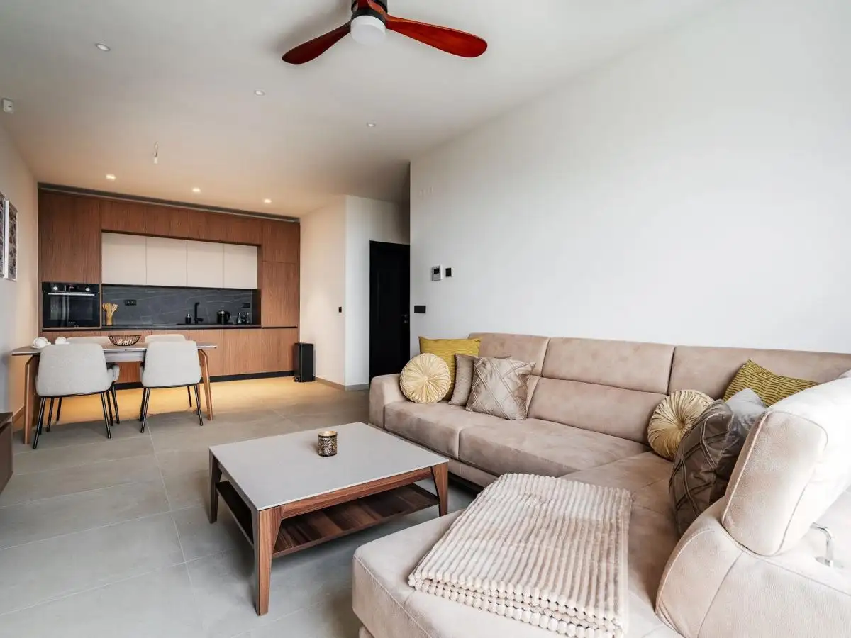 House 318m² in Montenegro, Rezevici. Priced at 1150000€ rent photo-13