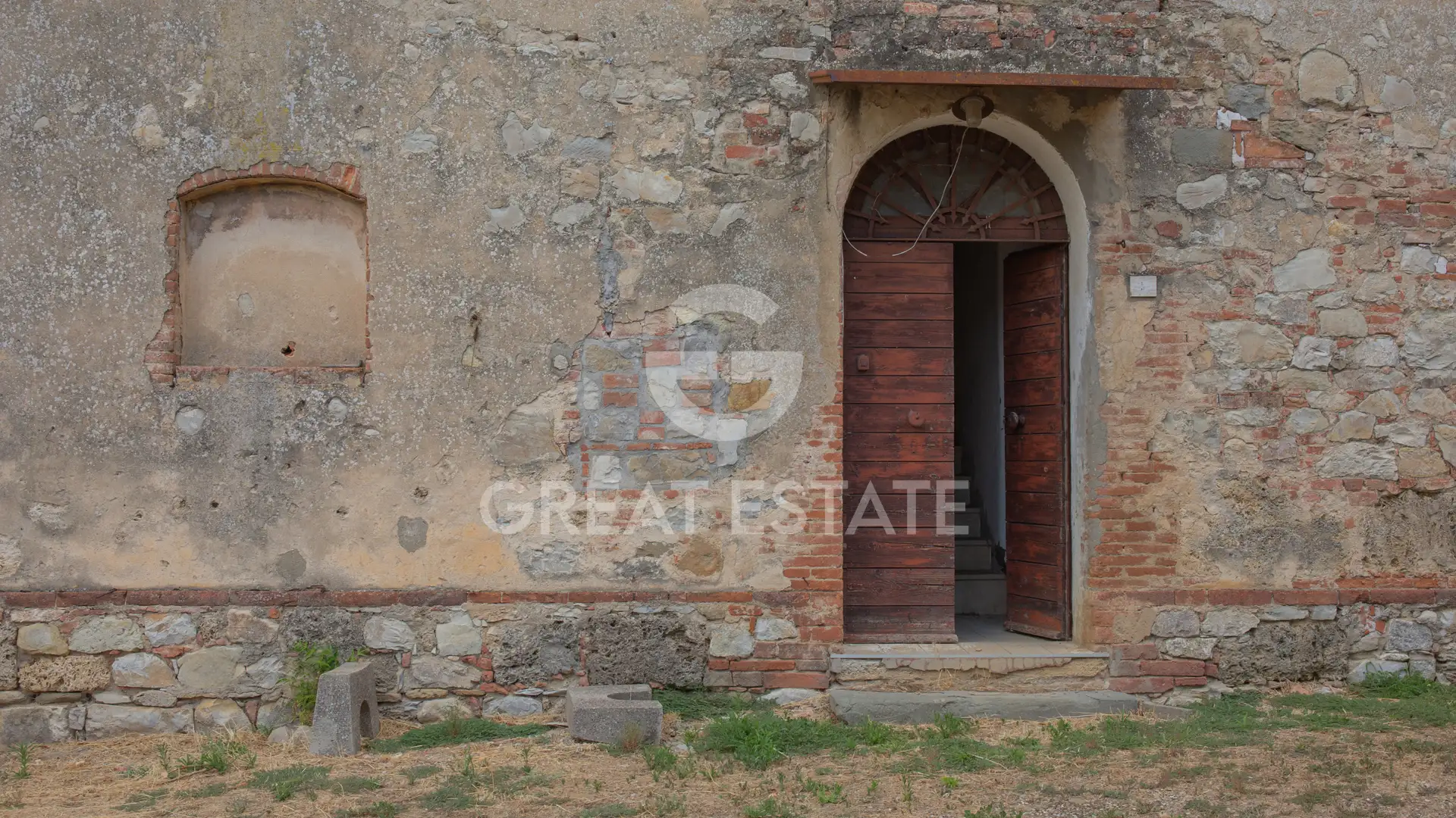 House 860m² in Italy, Perugia. Priced at 485000€ rent photo-5