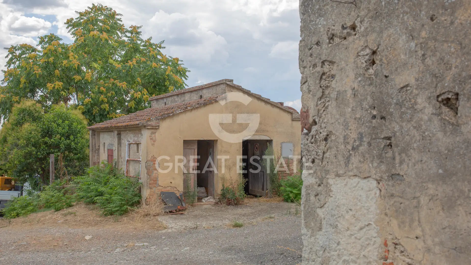 House 860m² in Italy, Perugia. Priced at 485000€ rent photo-6