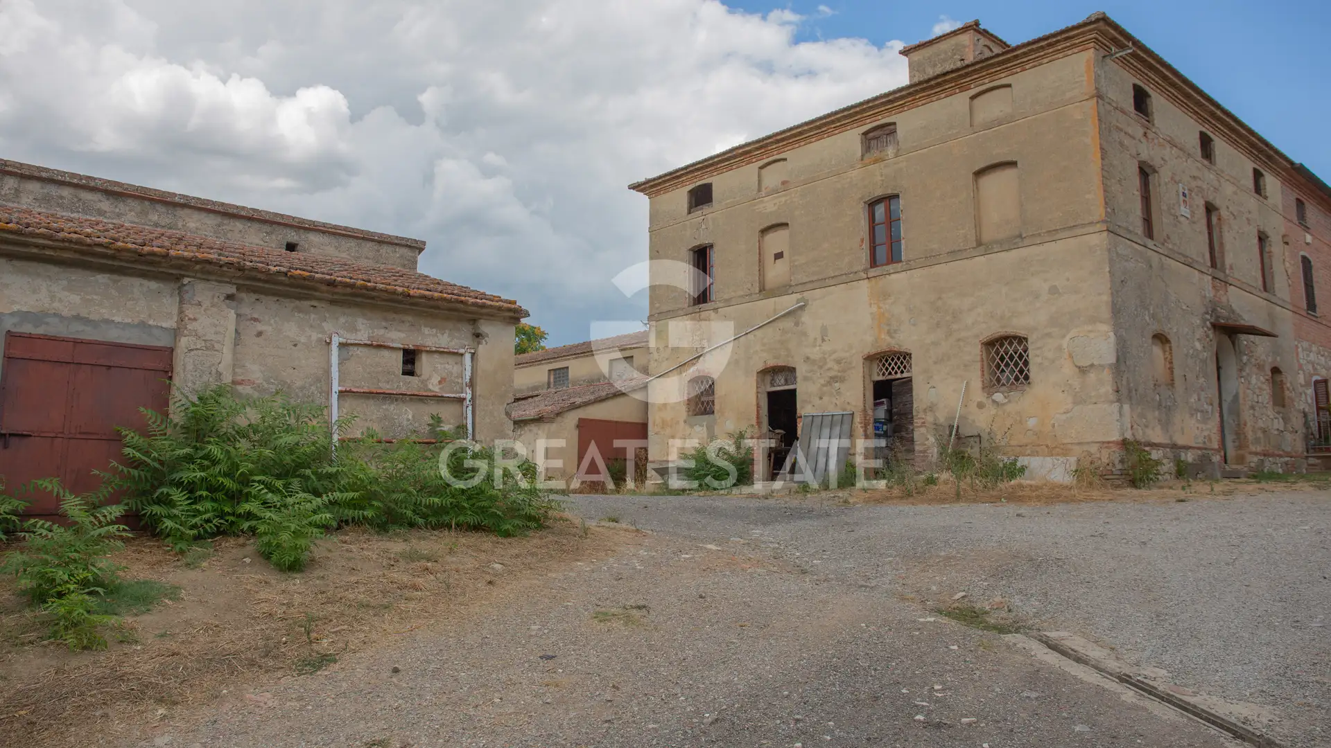 House 860m² in Italy, Perugia. Priced at 485000€ rent photo-7