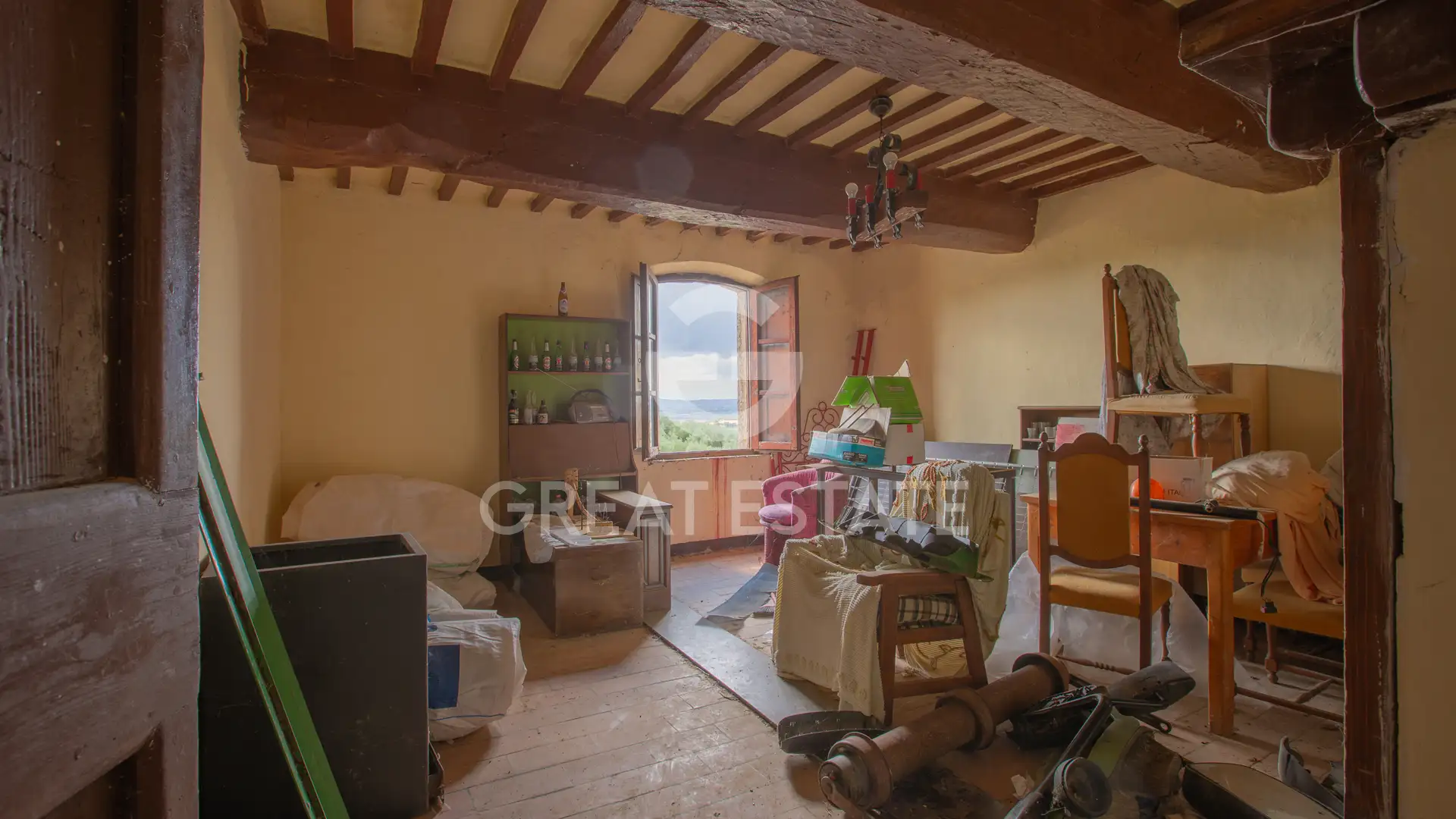 House 860m² in Italy, Perugia. Priced at 485000€ rent photo-13