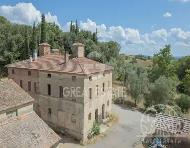Buy in Italy for 485000€