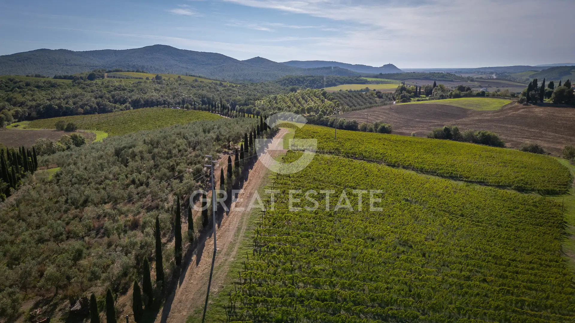 Country House 859m² in Italy, Grosseto. Priced at 4500000€ rent photo-4