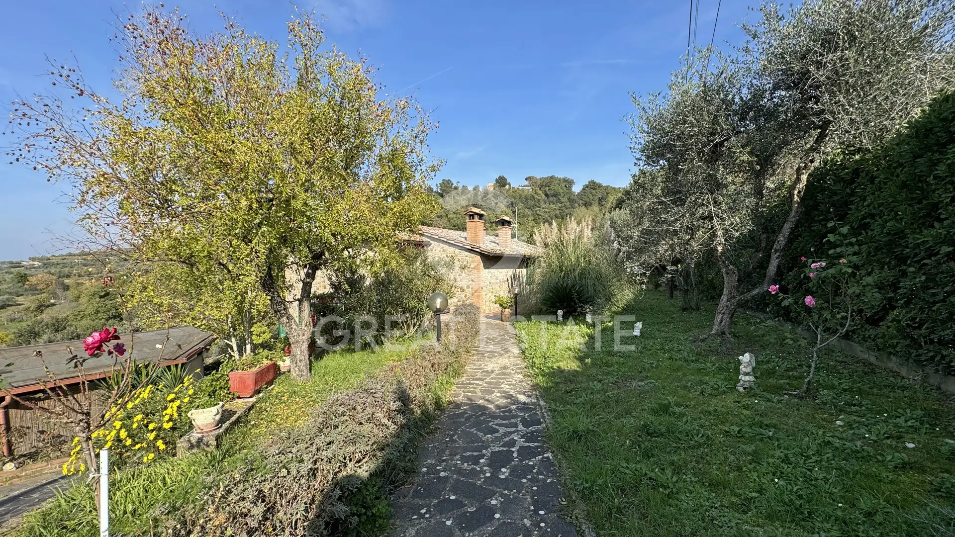 House 167m² in Italy, Perugia. Priced at 370000€ rent photo-1