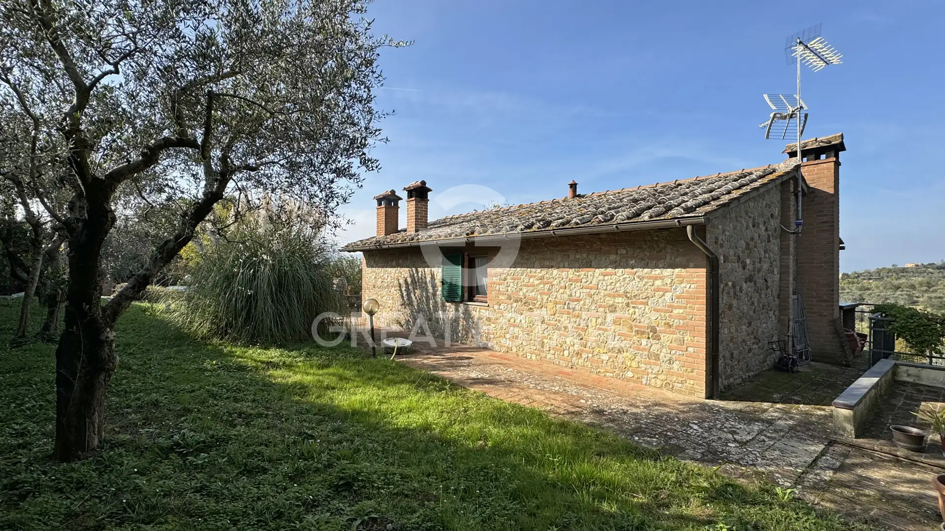 House 167m² in Italy, Perugia. Priced at 370000€ rent photo-4