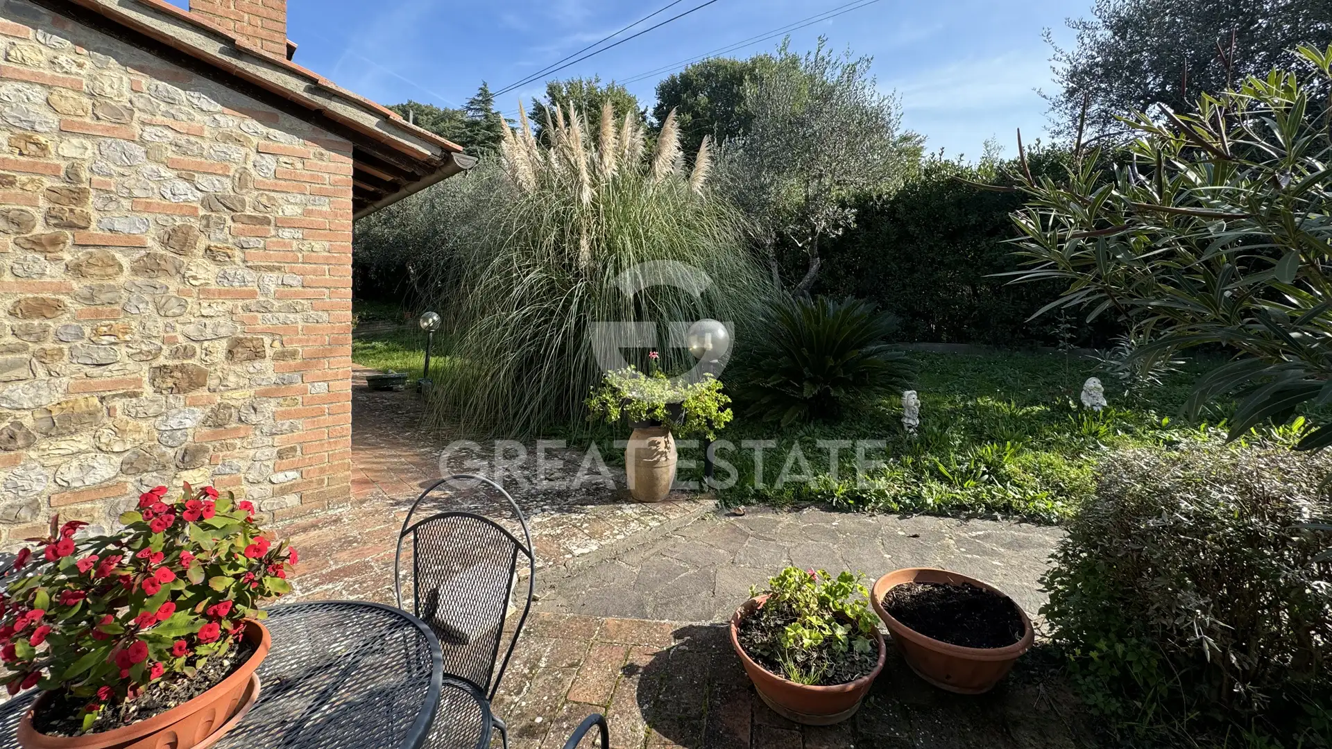 House 167m² in Italy, Perugia. Priced at 370000€ rent photo-6