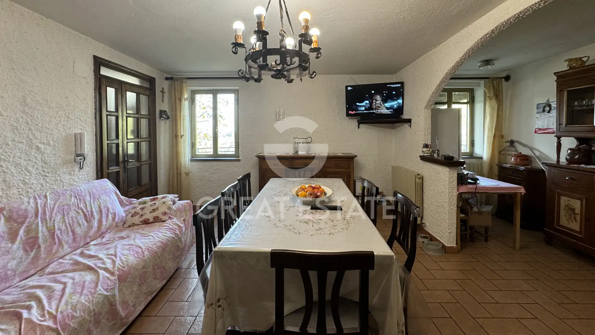 House 167m² in Italy, Perugia. Priced at 370000€ rent photo-13