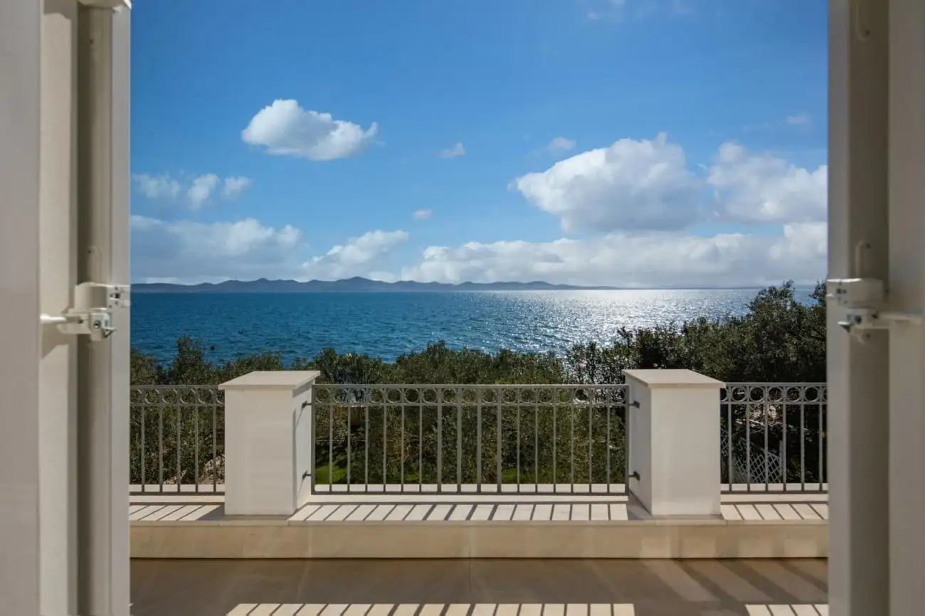 Villa 210m² in Croatia, Zadar. Priced at 2450000€ rent photo-2