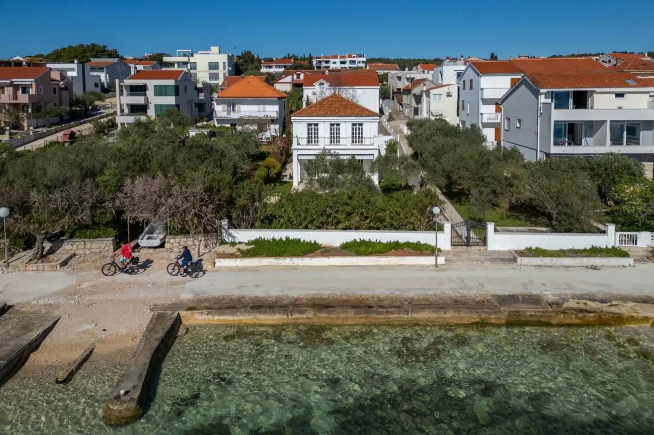 Villa 210m² in Croatia, Zadar. Priced at 2450000€ rent photo-6