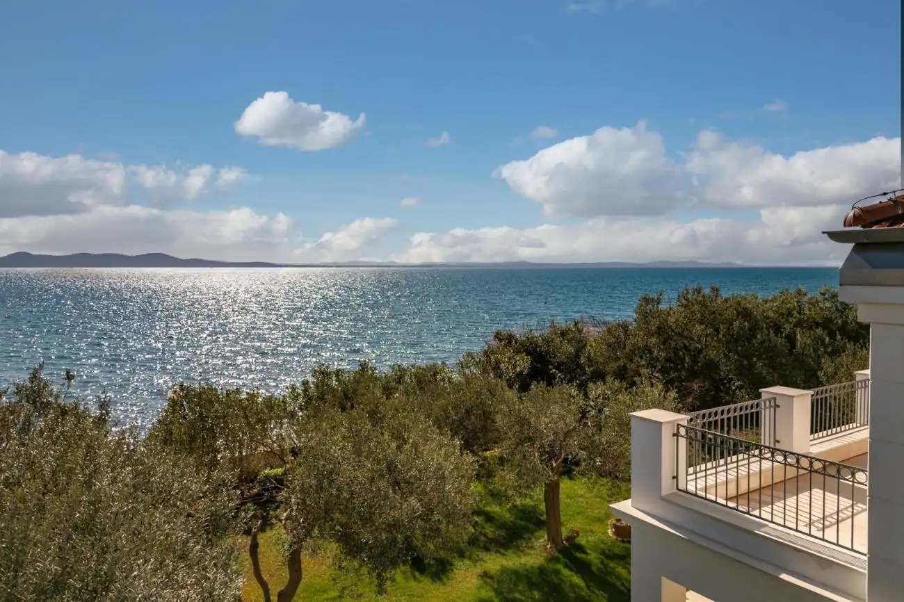 Villa 210m² in Croatia, Zadar. Priced at 2450000€ rent photo-8