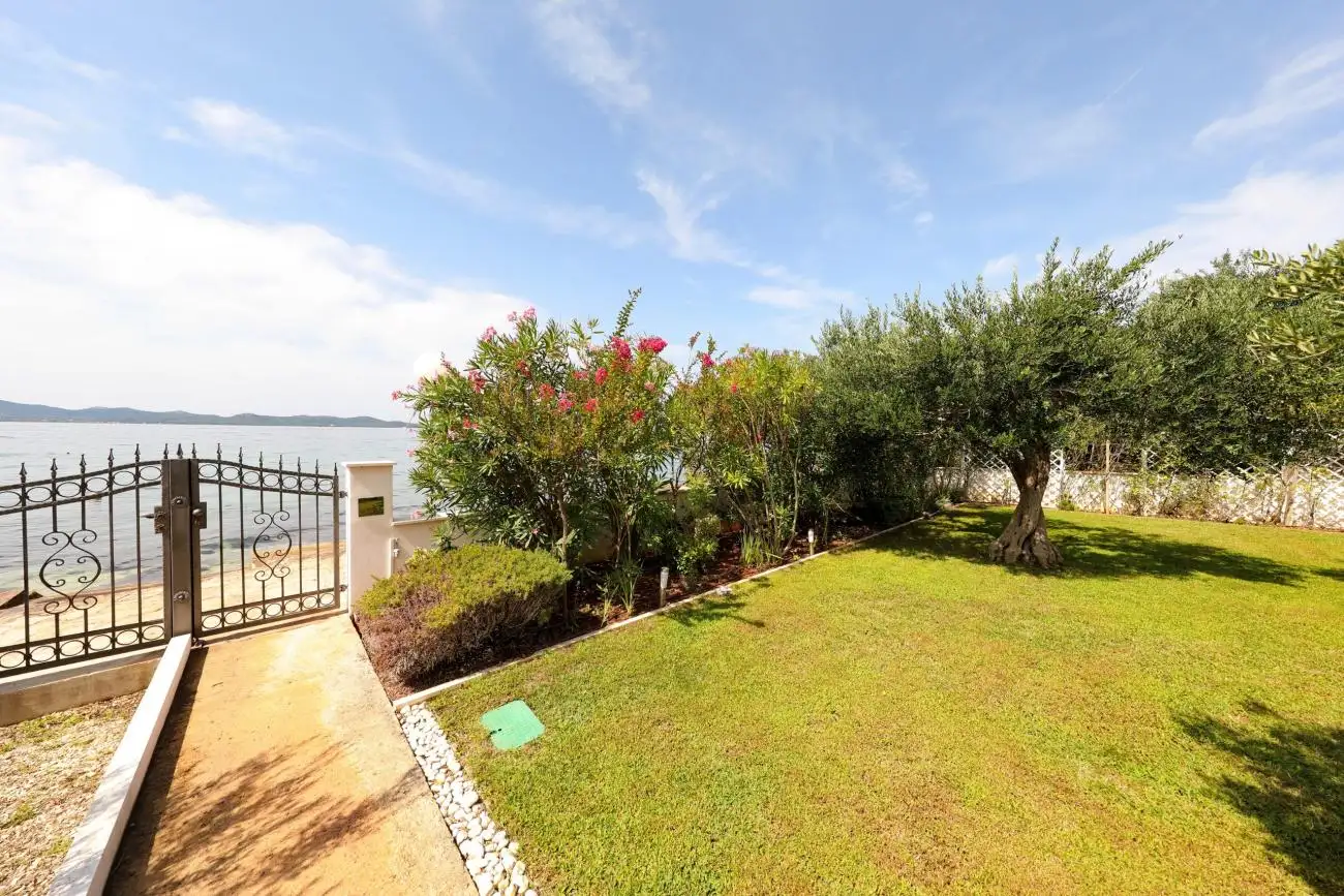 Villa 210m² in Croatia, Zadar. Priced at 2450000€ rent photo-23