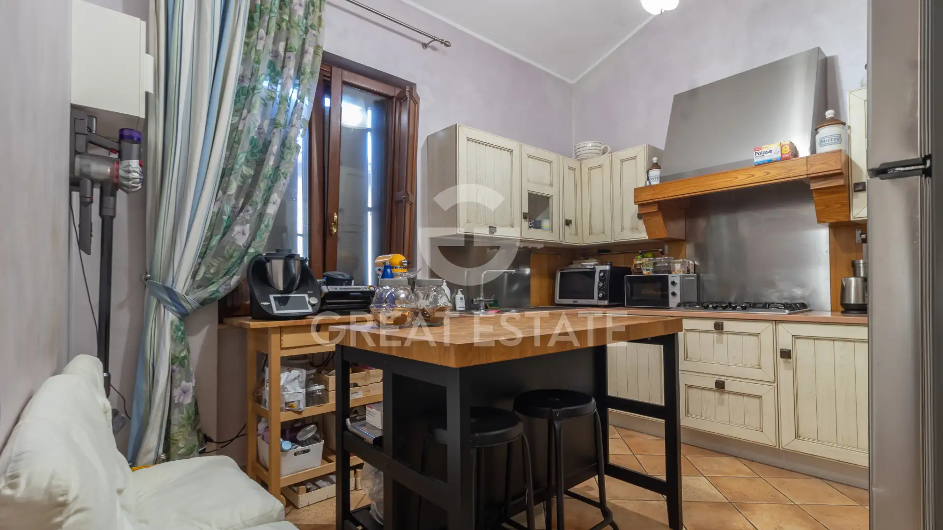 Flat 209m² in Italy, Terney. Priced at 420000€ rent photo-10