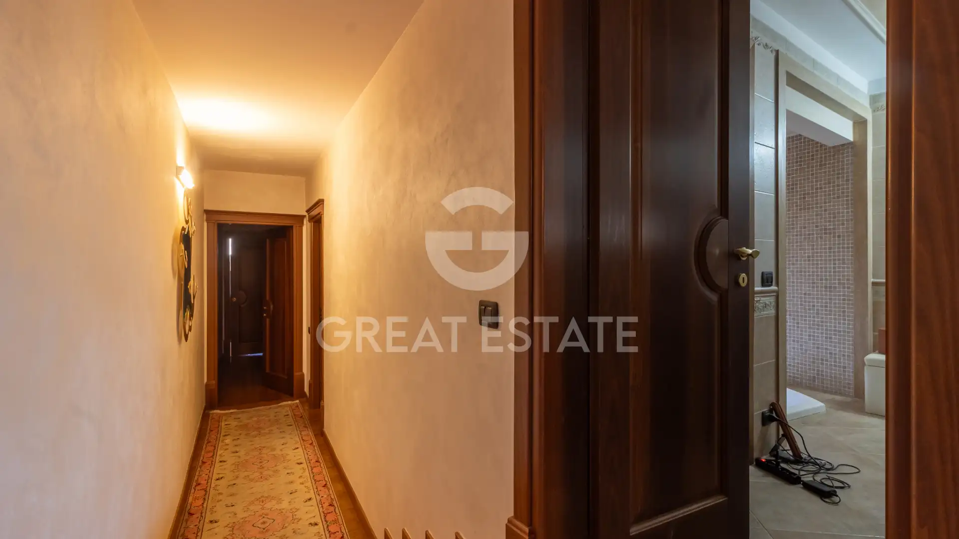 Flat 209m² in Italy, Terney. Priced at 420000€ rent photo-12