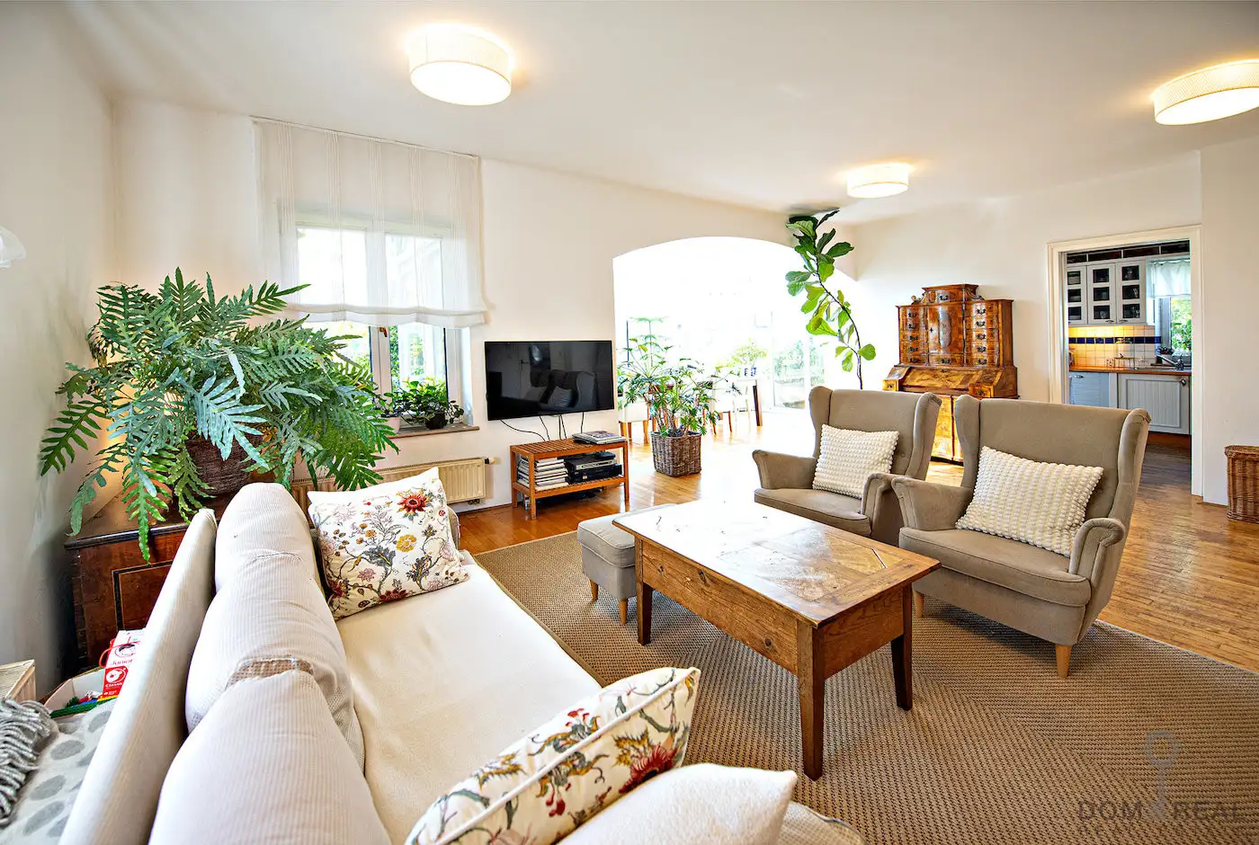 House 360m² in Slovenia, Bled. Priced at 1390000€ rent photo-4