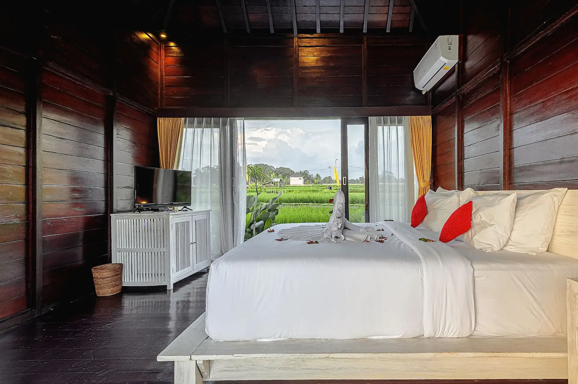 Other Properties 920m² in Indonesia, Ubud. Priced at 1509000$ rent photo-10
