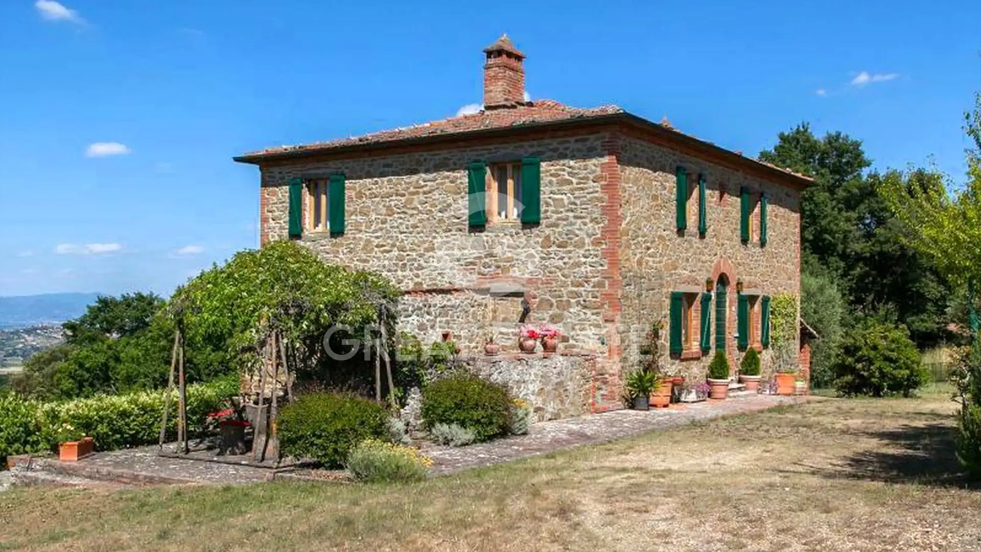 House 249m² in Italy, Siena. Priced at 620000€ rent photo-1