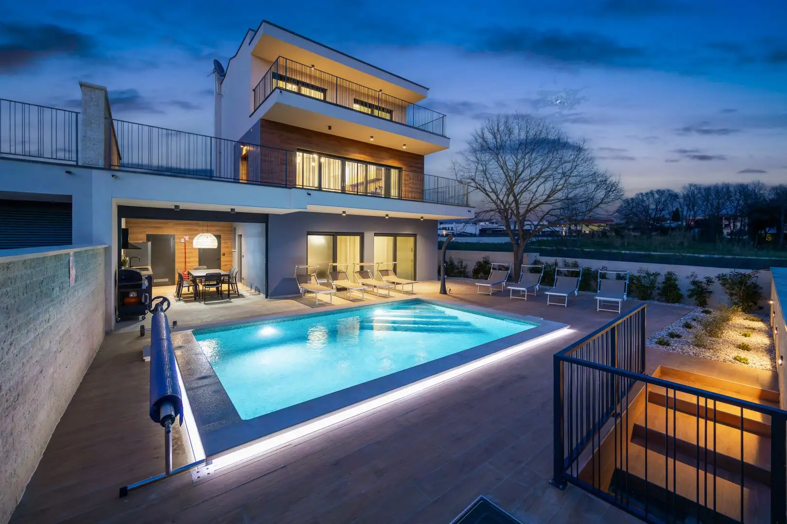 Villa 244m² in Croatia, Banjole. Priced at 899000€ rent photo-13