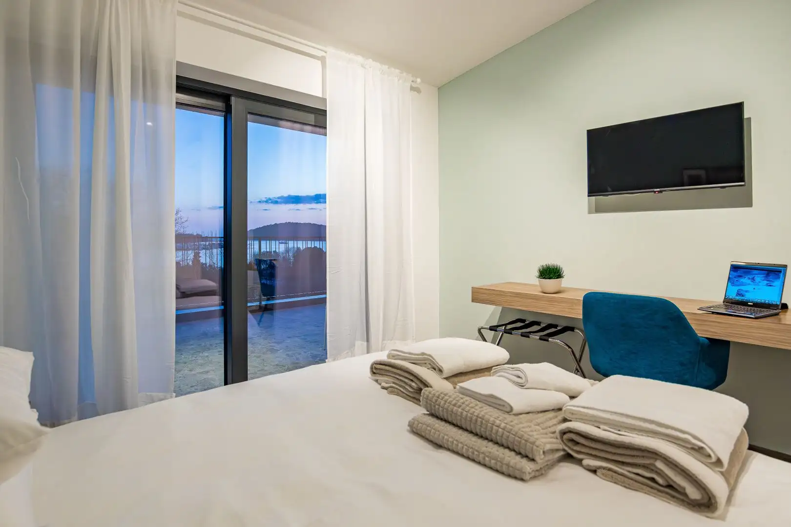 Villa 244m² in Croatia, Banjole. Priced at 899000€ rent photo-17