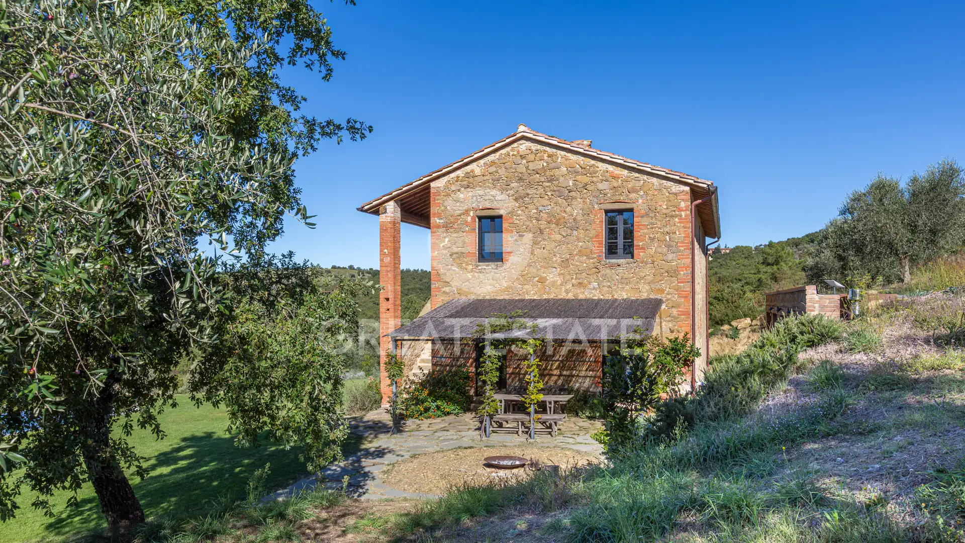 House 282m² in Italy, Perugia. Priced at 990000€ rent photo-6