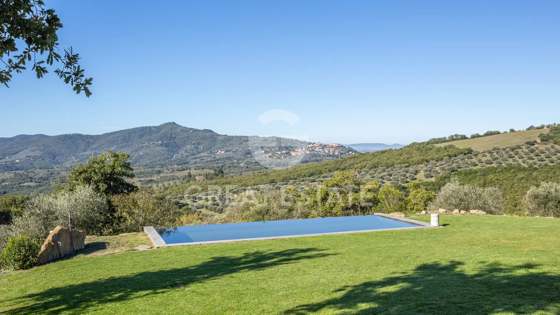 House 282m² in Italy, Perugia. Priced at 990000€ rent photo-10