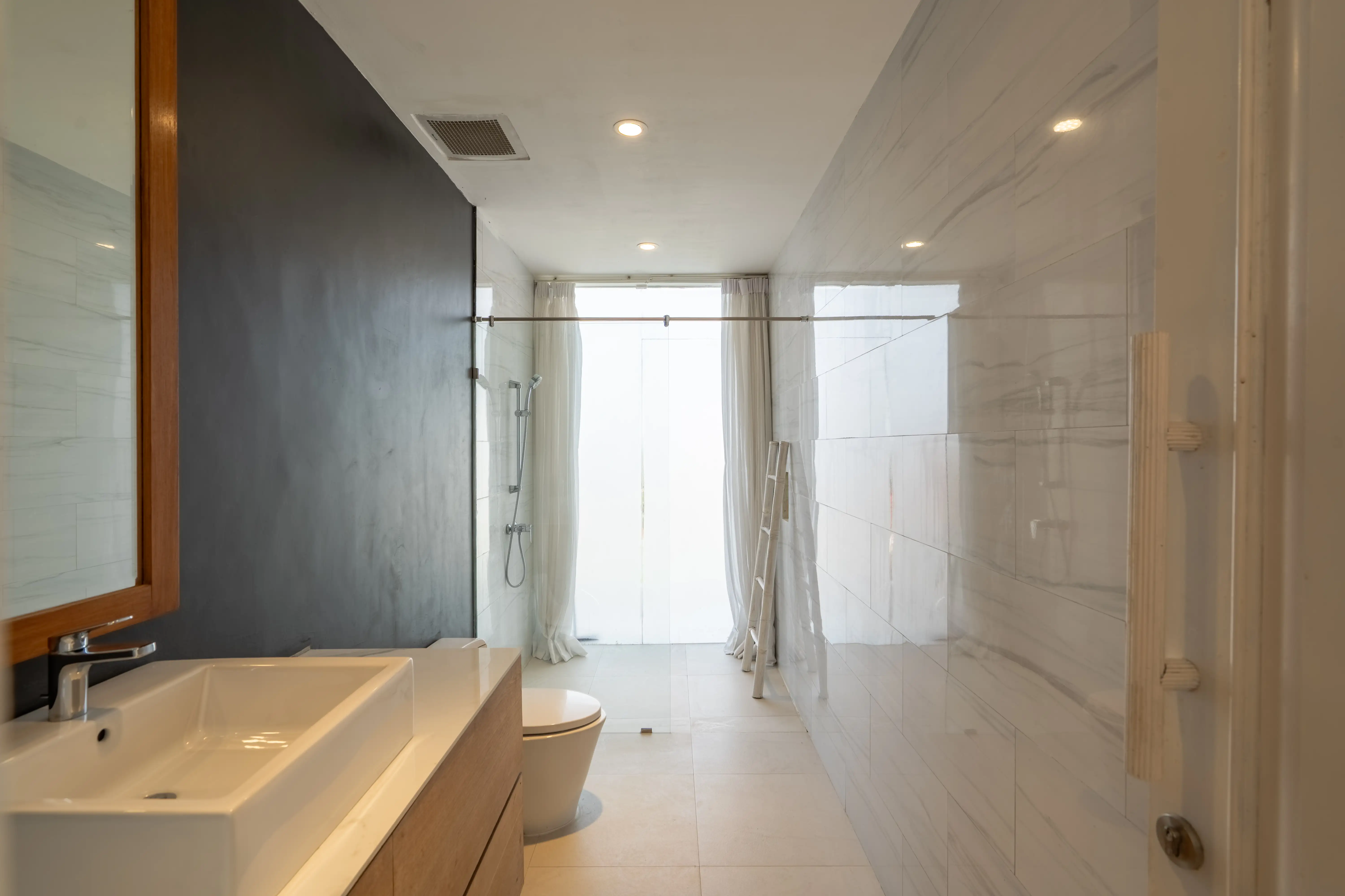 Villa 400m² in Indonesia, Bukit. Priced at 1800000$ rent photo-3