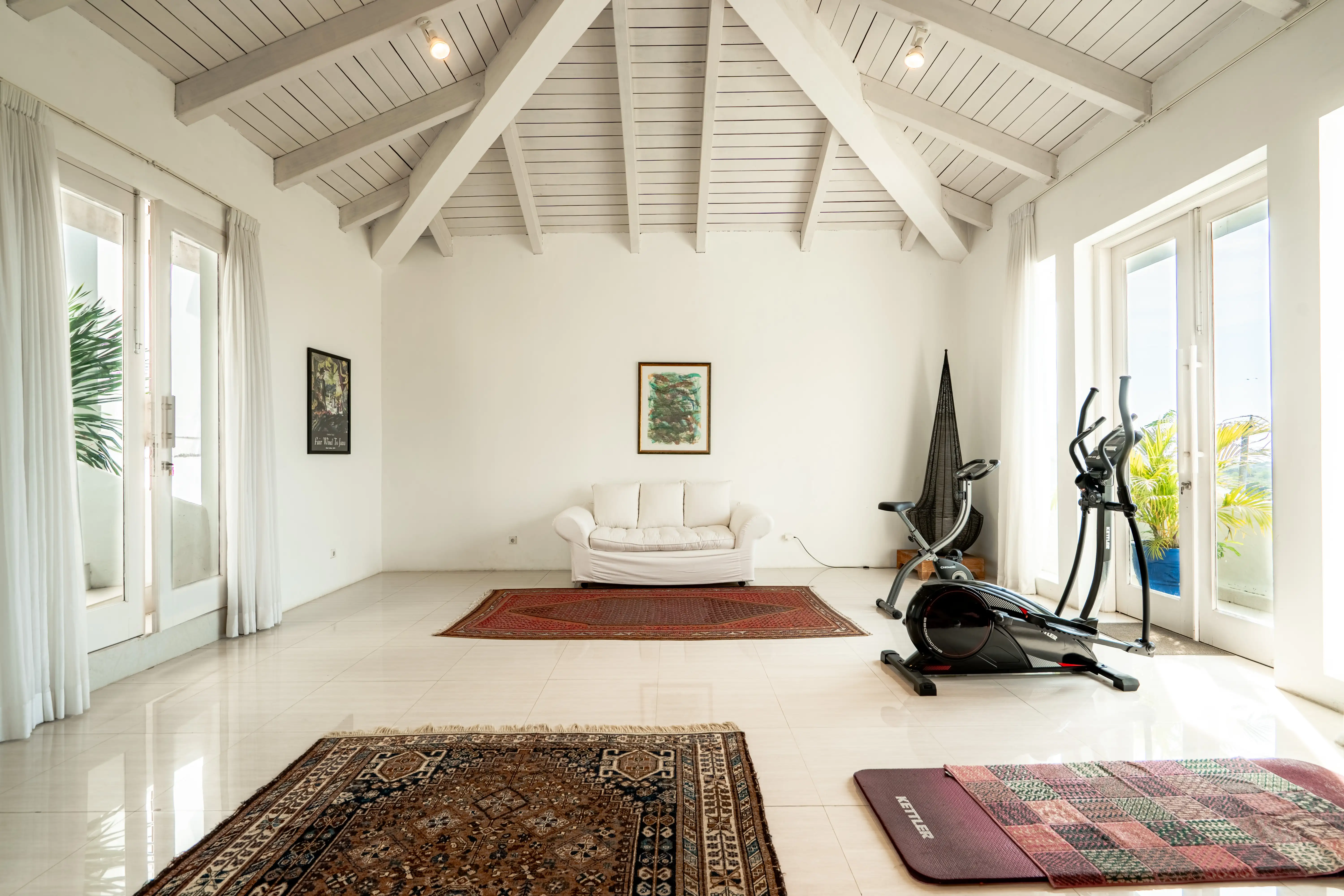Villa 400m² in Indonesia, Bukit. Priced at 1800000$ rent photo-15