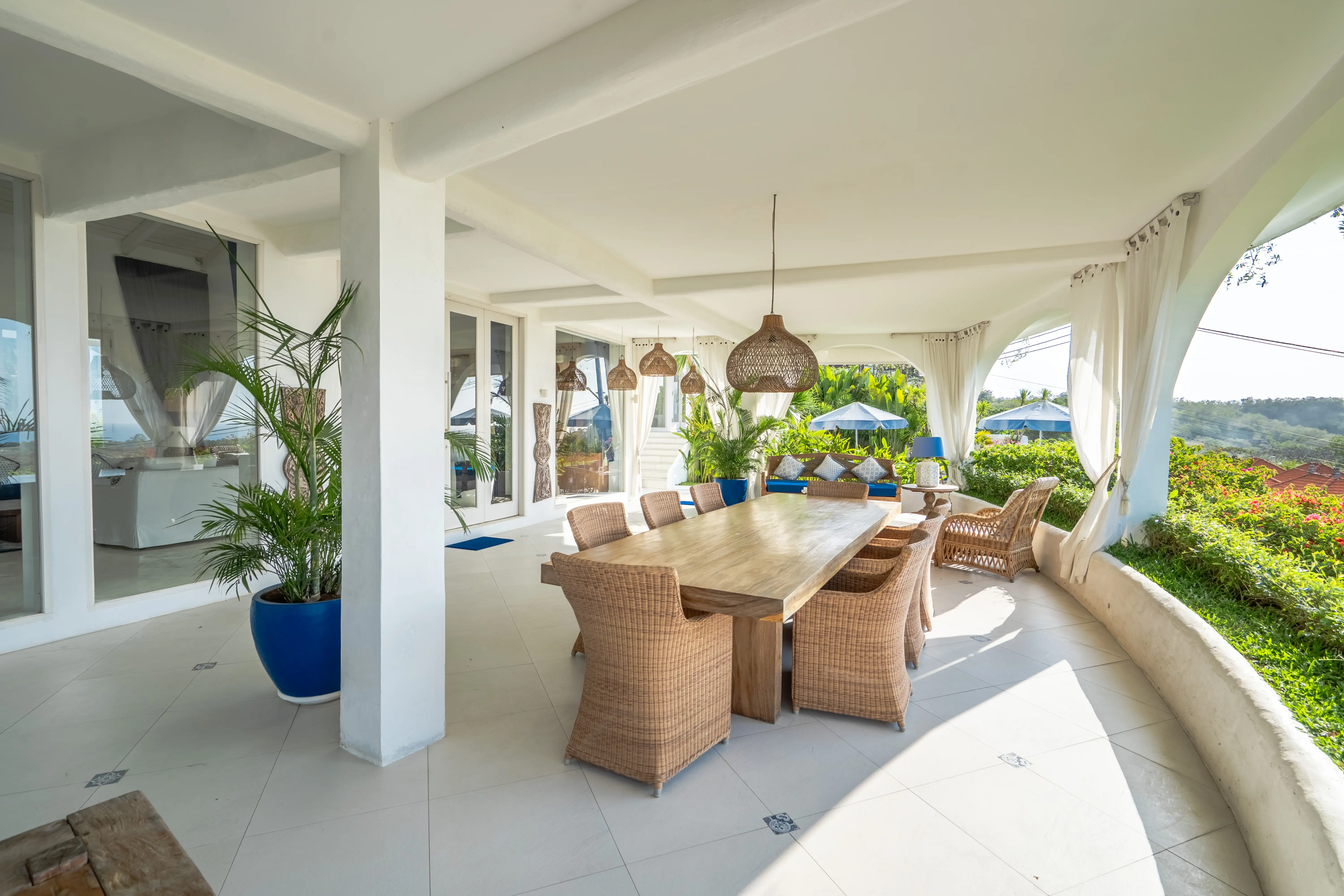 Villa 400m² in Indonesia, Bukit. Priced at 1800000$ rent photo-21