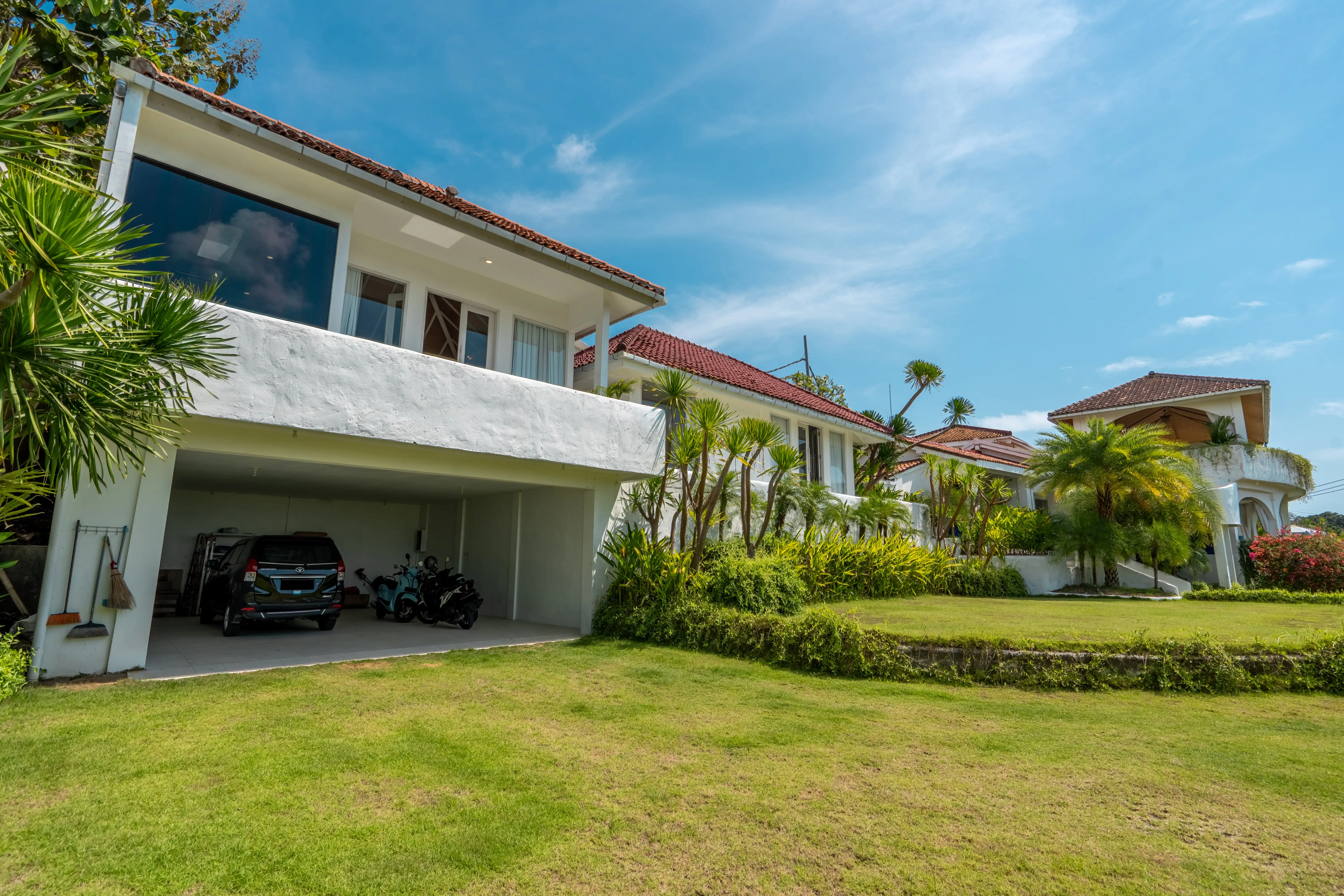 Villa 400m² in Indonesia, Bukit. Priced at 1800000$ rent photo-24
