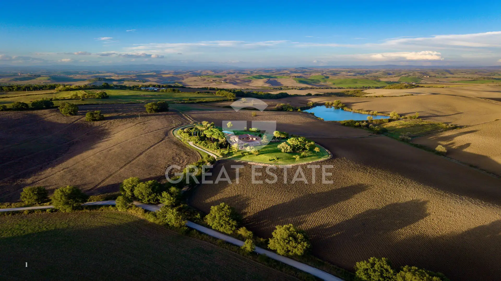 House 1022m² in Italy, Siena. Priced at 3500000€ rent photo-7
