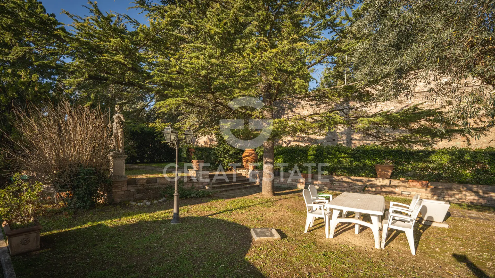 Villa 567m² in Italy, Perugia. Priced at 1550000€ rent photo-13