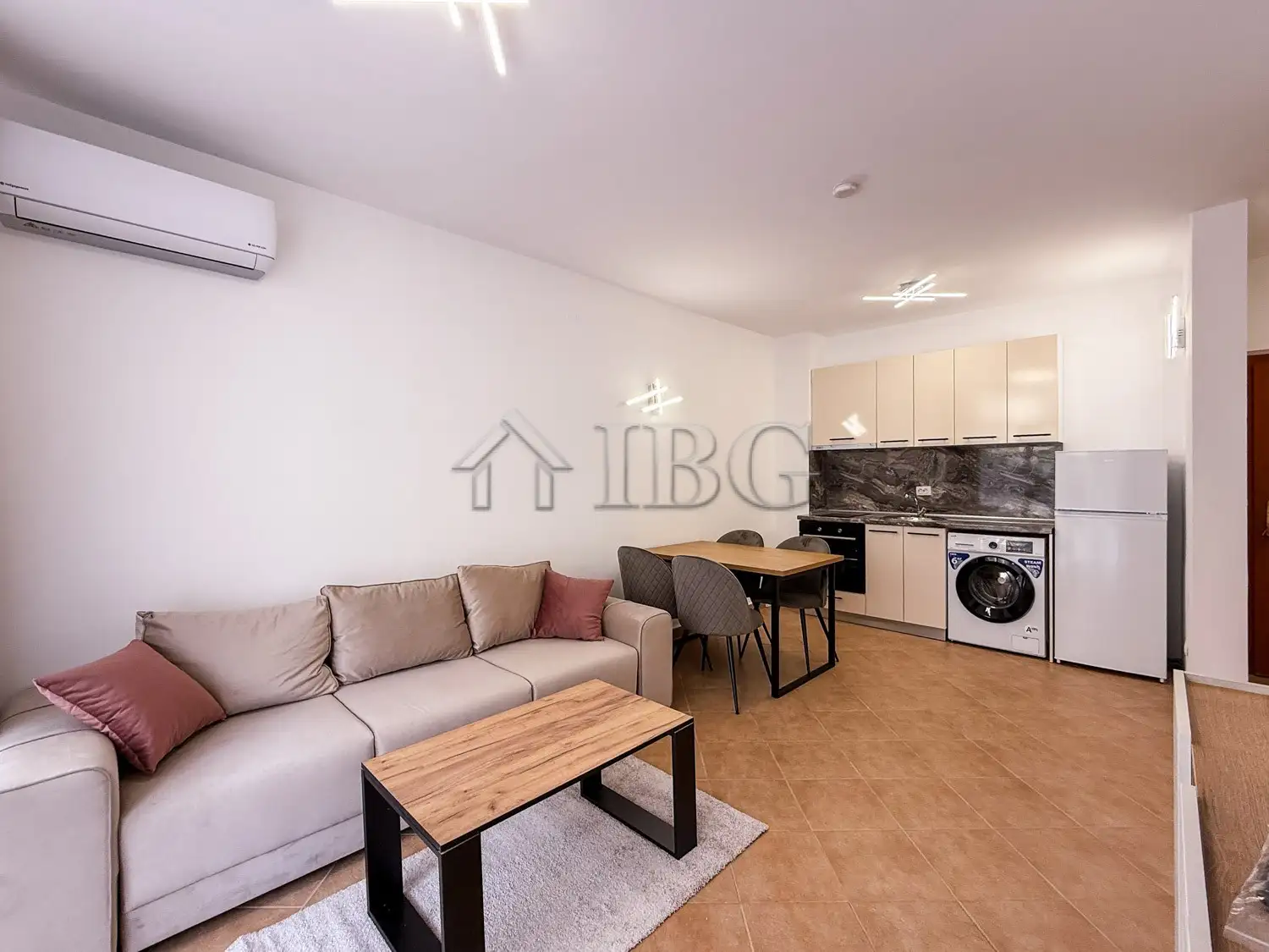 Flat 65m² in Bulgaria, Sunny Beach. Priced at 85000€ rent photo-16