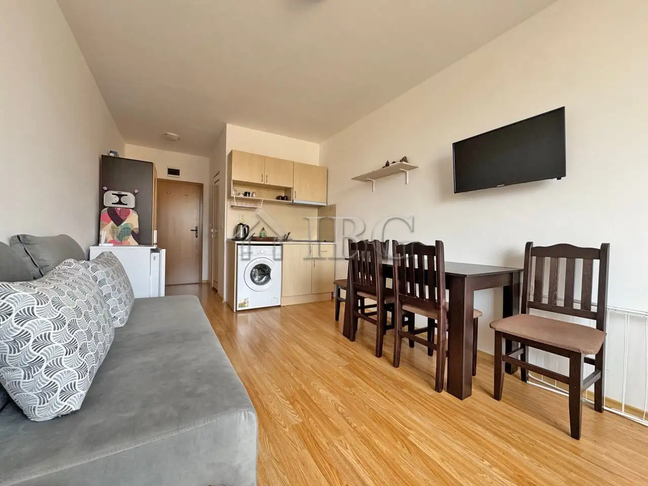Flat 31m² in Bulgaria, Sunny Beach. Priced at 49999€ rent photo-3