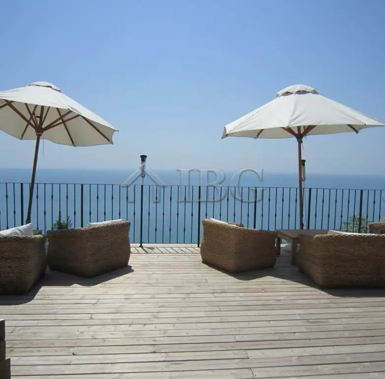 Flat 120m² in Bulgaria, Topola. Priced at 190000€ rent photo-18