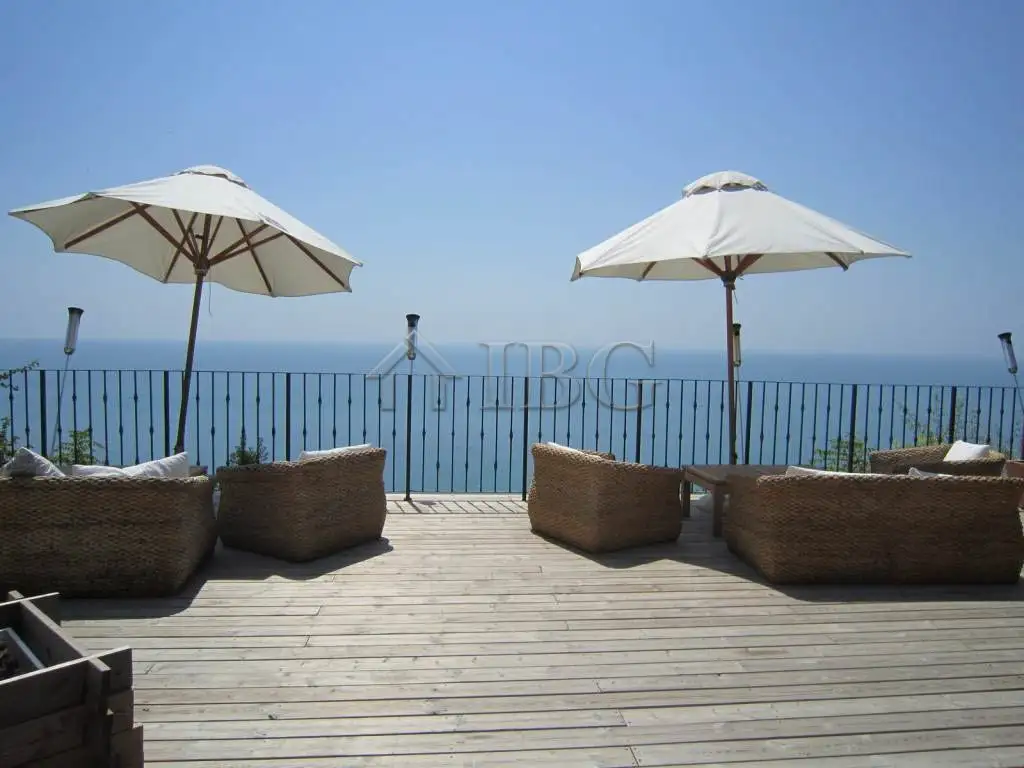 Flat 120m² in Bulgaria, Topola. Priced at 190000€ rent photo-18