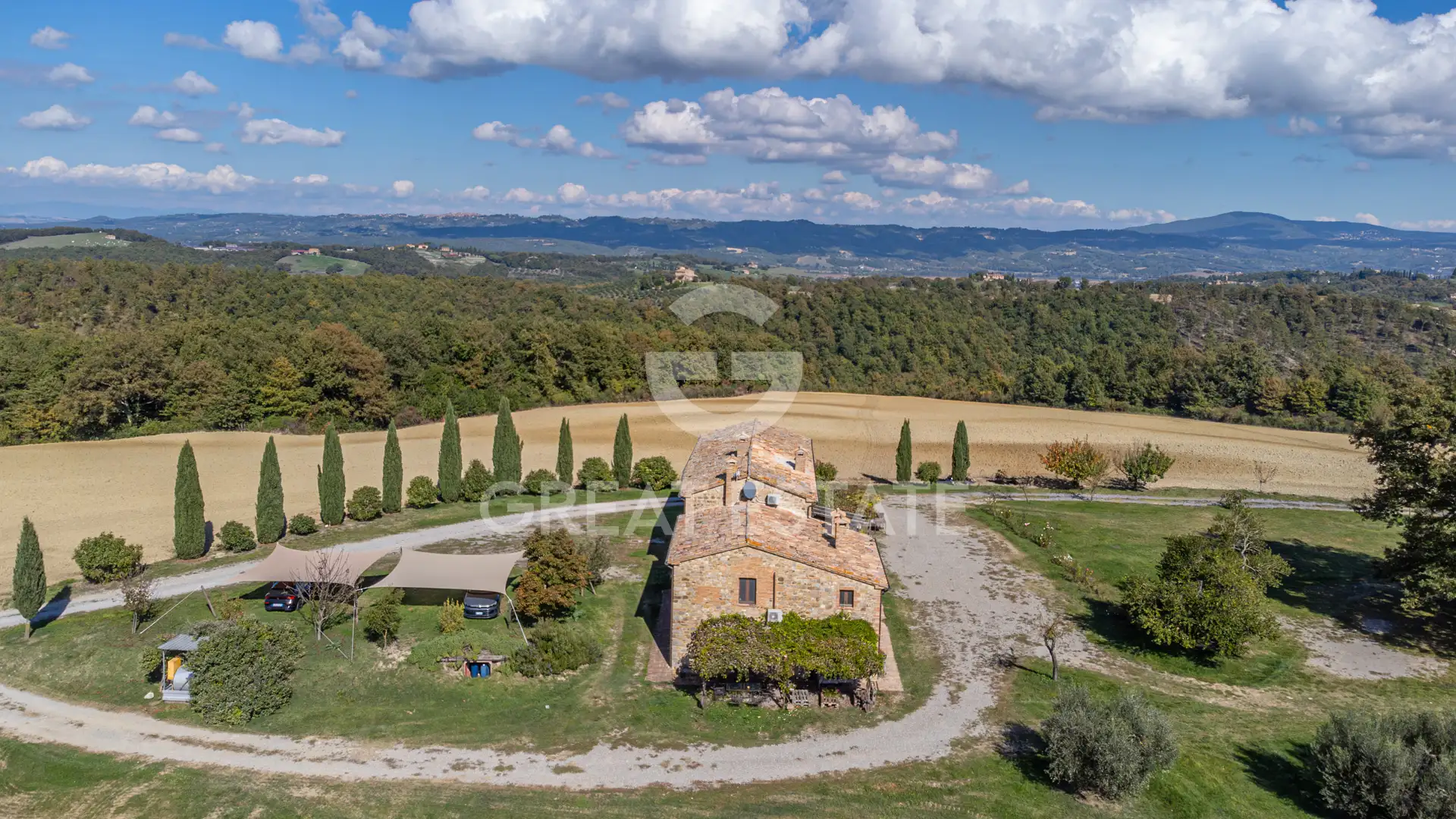 House 511m² in Italy, Perugia. Priced at 1780000€ rent photo-7