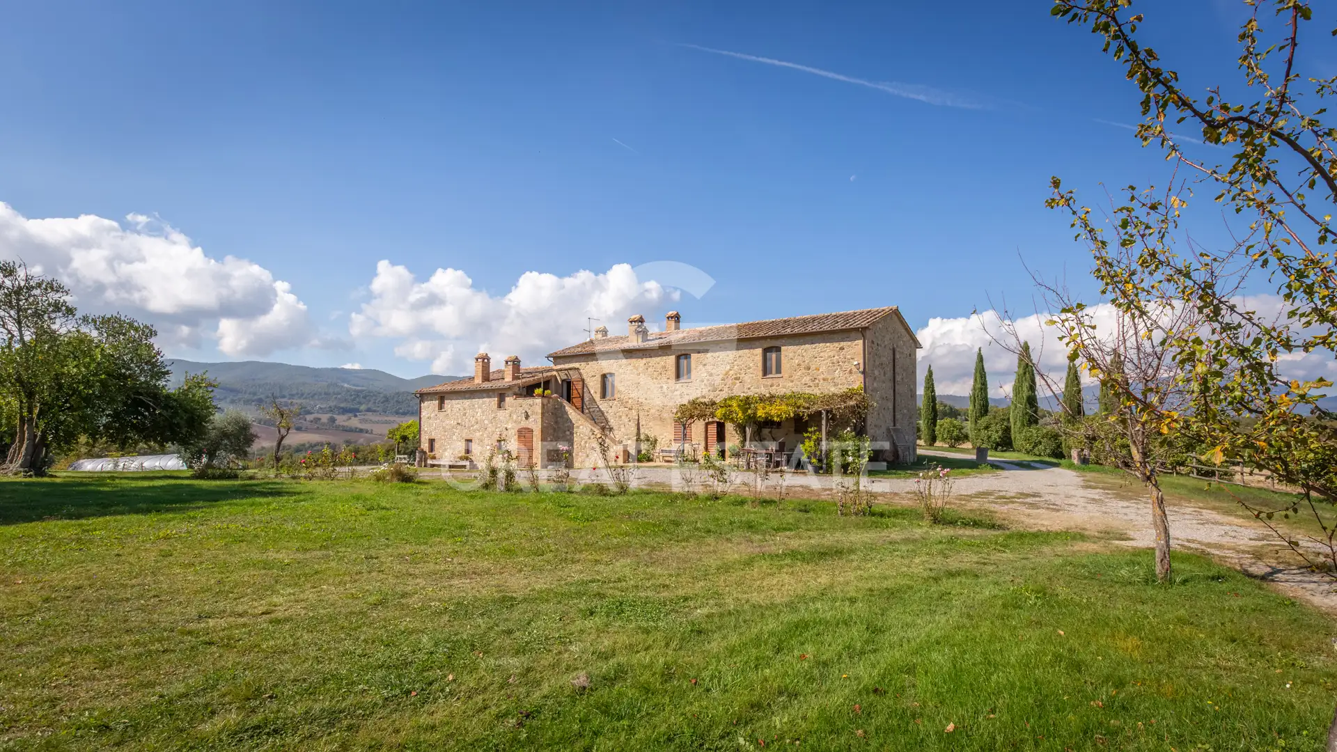 House 511m² in Italy, Perugia. Priced at 1780000€ rent photo-9